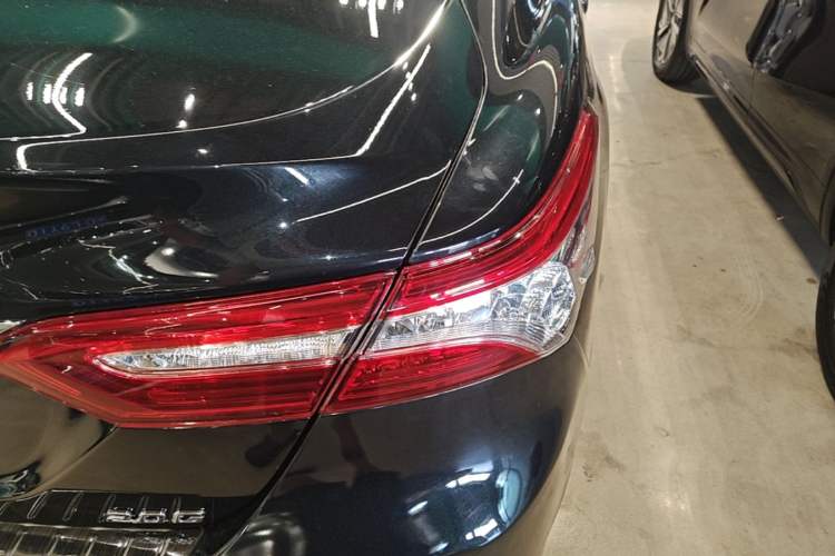 Used Toyota Camry 2021 2.0G Luxury Edition Right Rear Taillight