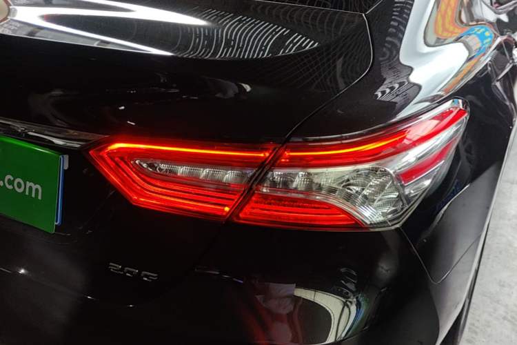 Used Toyota Camry 2021 2.0G Luxury Edition Right Rear Taillight