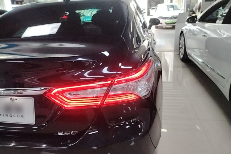 Used Toyota Camry 2021 2.5G Luxury Edition Right Rear Taillight