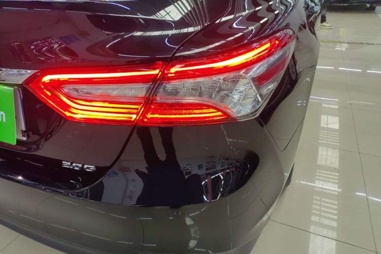 Used Toyota Camry 2021 2.0G Luxury Edition Right Rear Taillight