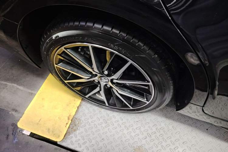 Used Toyota Camry 2021 2.5S Fēngshàng Edition Right Rear Wheel Hub