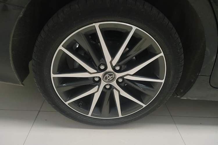 Used Toyota Camry 2021 2.5G Luxury Edition Right Rear Wheel Hub