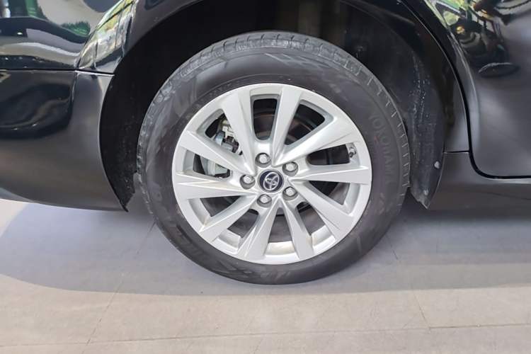 Used Toyota Camry 2021 2.0G Luxury Edition Right Rear Wheel Hub