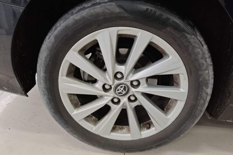 Used Toyota Camry 2021 2.0G Luxury Edition Right Rear Wheel Hub