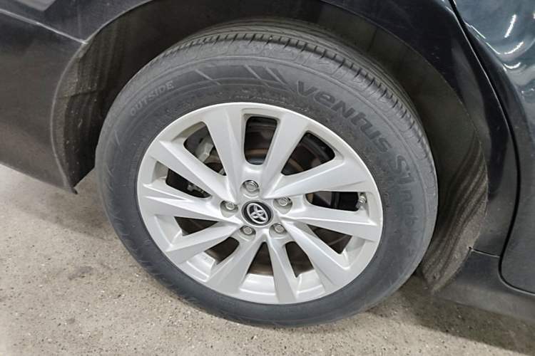 Used Toyota Camry 2021 2.0G Luxury Edition Right Rear Wheel Hub