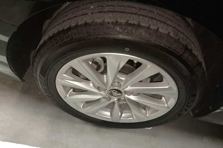 Used Toyota Camry 2021 2.0G Luxury Edition Right Rear Wheel Hub