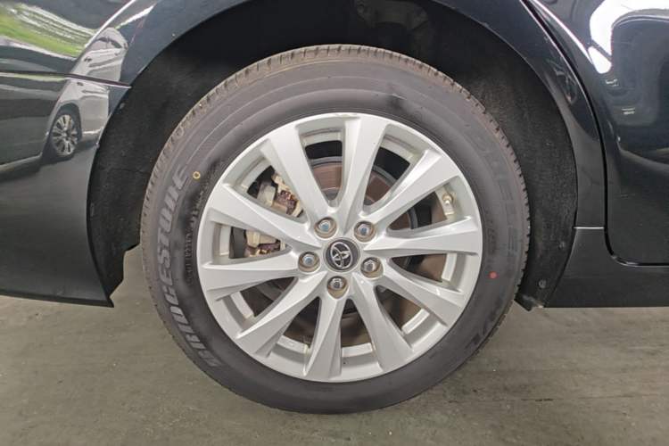 Used Toyota Camry 2021 2.0G Luxury Edition Right Rear Wheel Hub