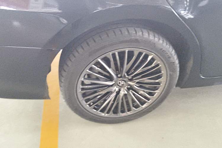 Used Toyota Camry 2021 2.0G Luxury Edition Right Rear Wheel Hub