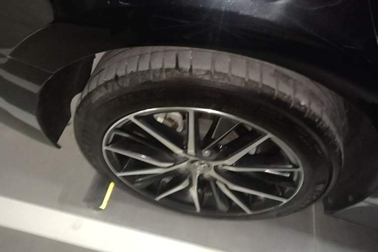 Used Toyota Camry 2021 2.5S Fēngshàng Edition Right Rear Wheel Hub