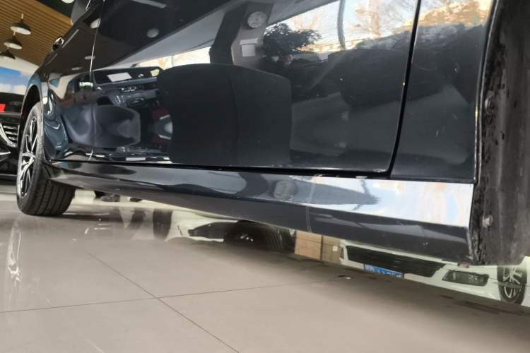 Used Toyota Camry 2021 2.0G Luxury Edition Right Side Sill