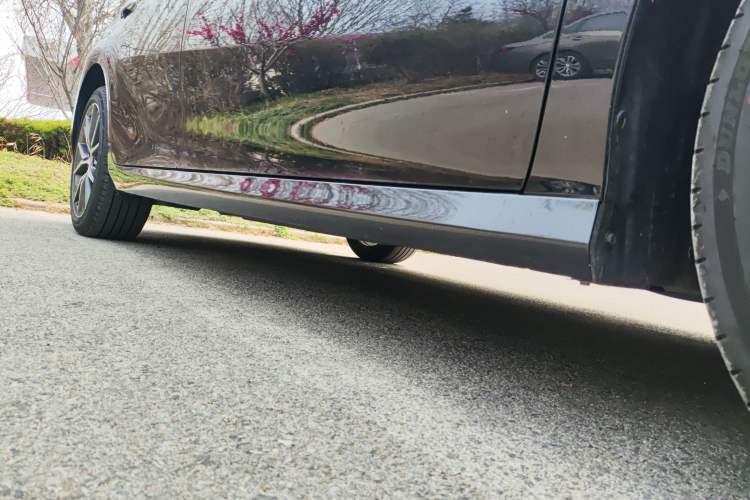 Used Toyota Camry 2021 Dual-Motor 2.5HG Luxury Edition Right Side Sill