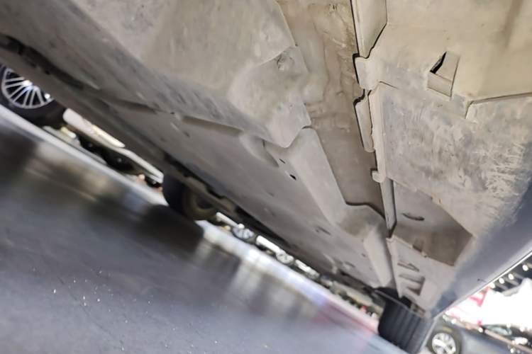 Used Toyota Camry 2021 2.0G Luxury Edition Right Side Sill
