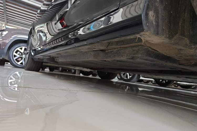 Used Toyota Camry 2021 2.5G Luxury Edition Right Side Sill