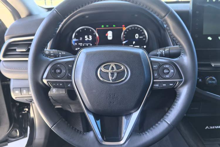 Used Toyota Camry 2021 2.5G Luxury Edition Steering Wheel