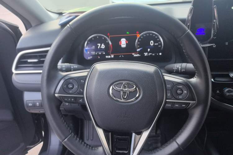Used Toyota Camry 2021 2.5G Luxury Edition Steering Wheel