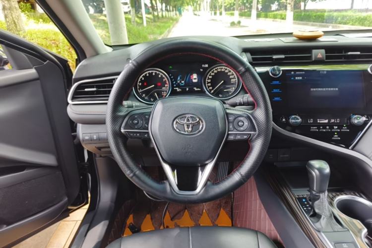 Used Toyota Camry 2021 2.0G Luxury Edition Steering Wheel