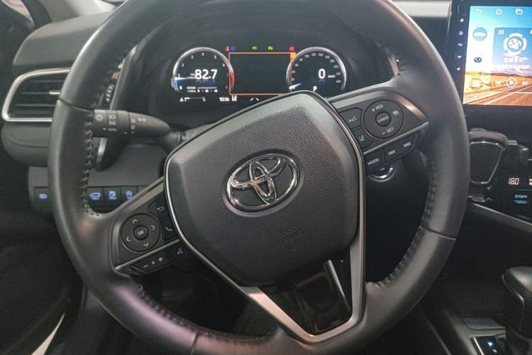 Used Toyota Camry 2021 2.5G Luxury Edition Steering Wheel