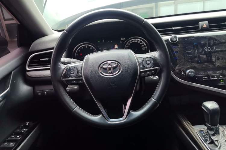 Used Toyota Camry 2021 2.0G Luxury Edition Steering Wheel