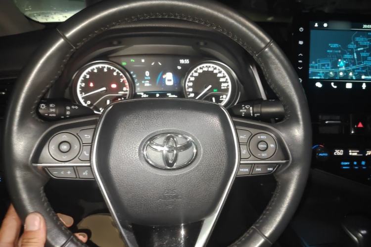 Used Toyota Camry 2021 2.0G Luxury Edition Steering Wheel
