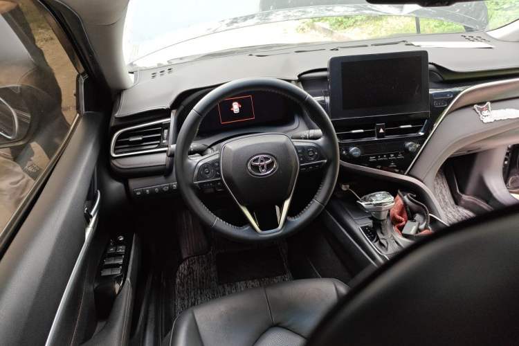 Used Toyota Camry 2021 2.5G Luxury Edition Steering Wheel