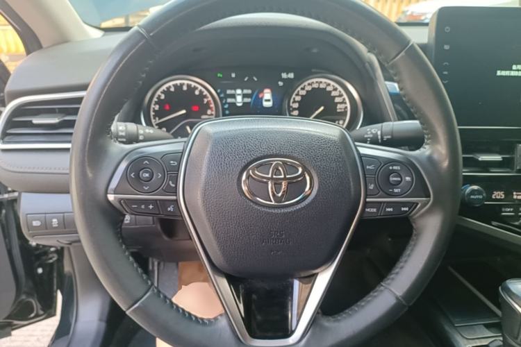 Used Toyota Camry 2021 2.0G Luxury Edition Steering Wheel