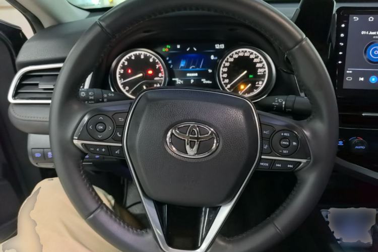 Used Toyota Camry 2021 2.0G Luxury Edition Steering Wheel