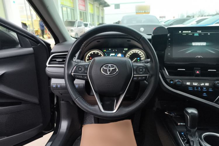 Used Toyota Camry 2021 2.0G Luxury Edition Steering Wheel