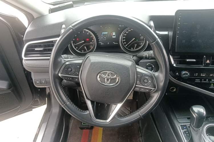 Used Toyota Camry 2021 2.0G Luxury Edition Steering Wheel