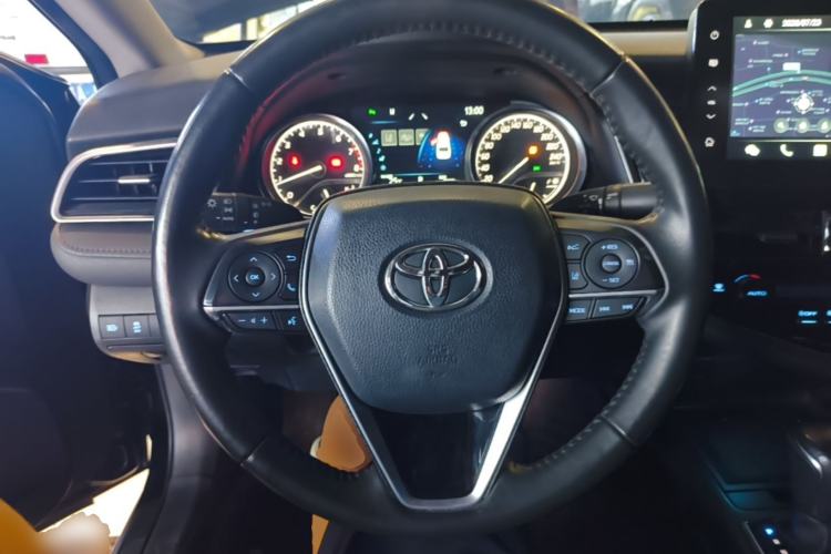 Used Toyota Camry 2021 2.0G Luxury Edition Steering Wheel