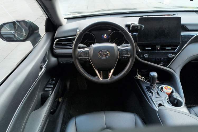 Used Toyota Camry 2021 2.0G Luxury Edition Steering Wheel