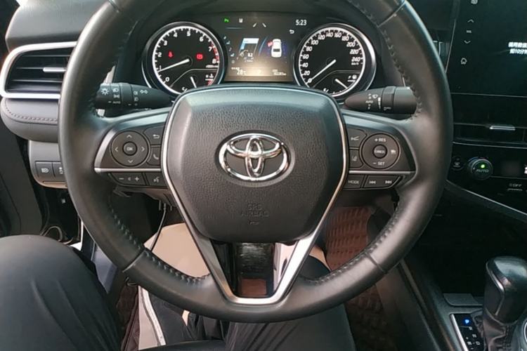 Used Toyota Camry 2021 2.0G Luxury Edition Steering Wheel