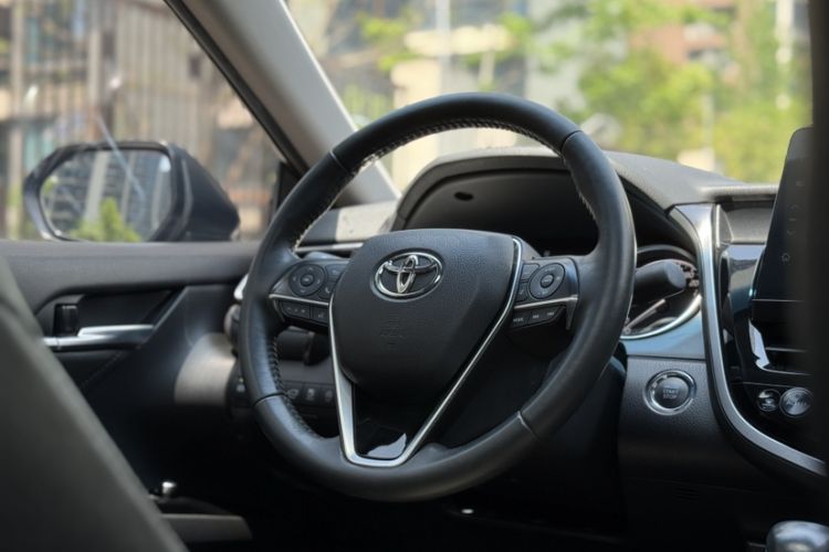 Used Toyota Camry 2021 2.0G Luxury Edition Steering Wheel