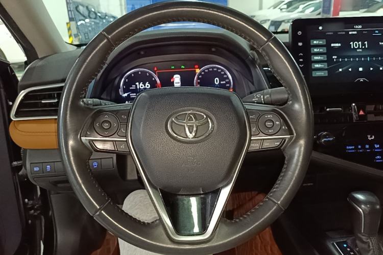 Used Toyota Camry 2021 2.5G Luxury Edition Steering Wheel