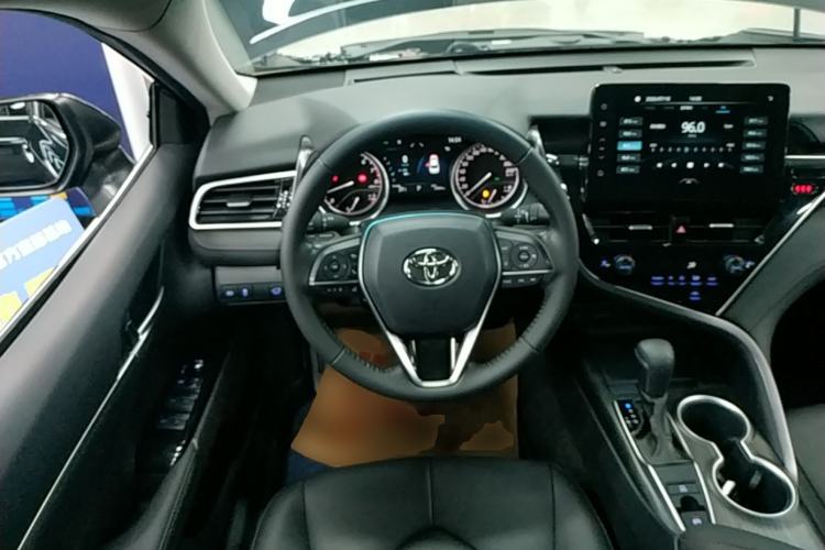 Used Toyota Camry 2021 2.0G Luxury Edition Steering Wheel