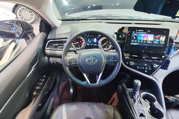 Used Toyota Camry 2021 2.0G Luxury Edition Steering Wheel