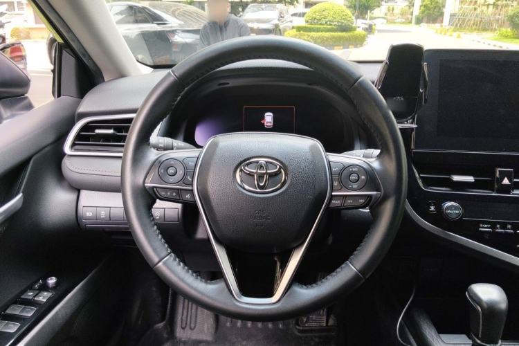 Used Toyota Camry 2021 2.5G Luxury Edition Steering Wheel