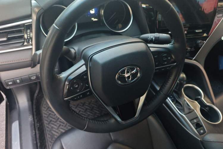 Used Toyota Camry 2021 2.0G Luxury Edition Steering Wheel