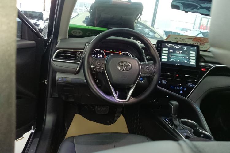 Used Toyota Camry 2021 2.5G Luxury Edition Steering Wheel