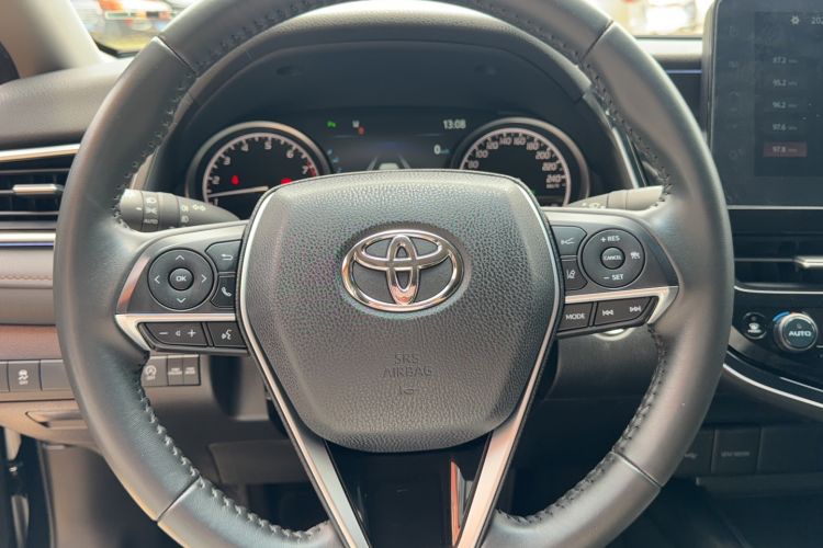 Used Toyota Camry 2021 2.0G Luxury Edition Steering Wheel