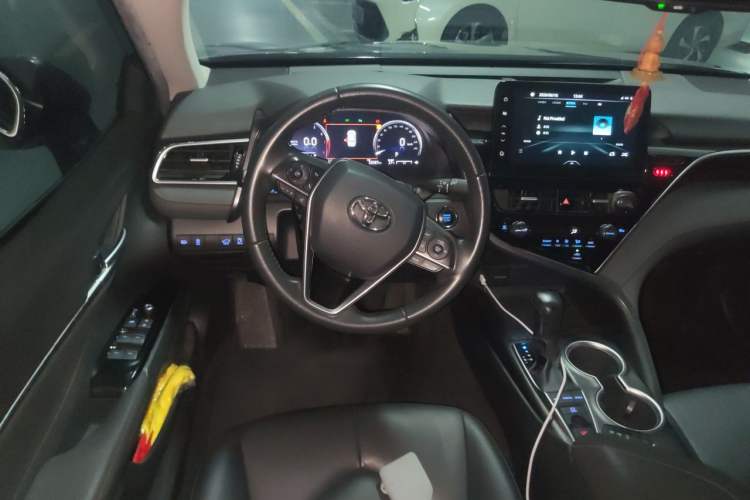 Used Toyota Camry 2021 2.5G Luxury Edition Steering Wheel
