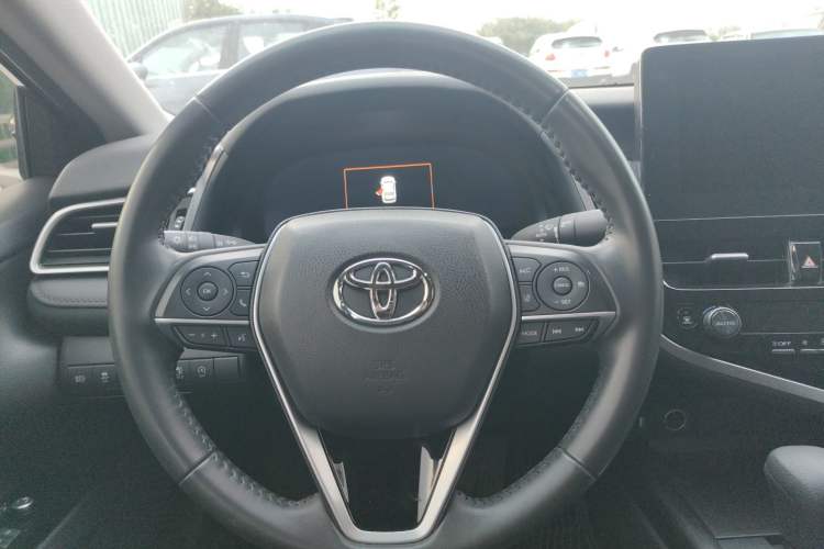 Used Toyota Camry 2021 2.5G Luxury Edition Steering Wheel
