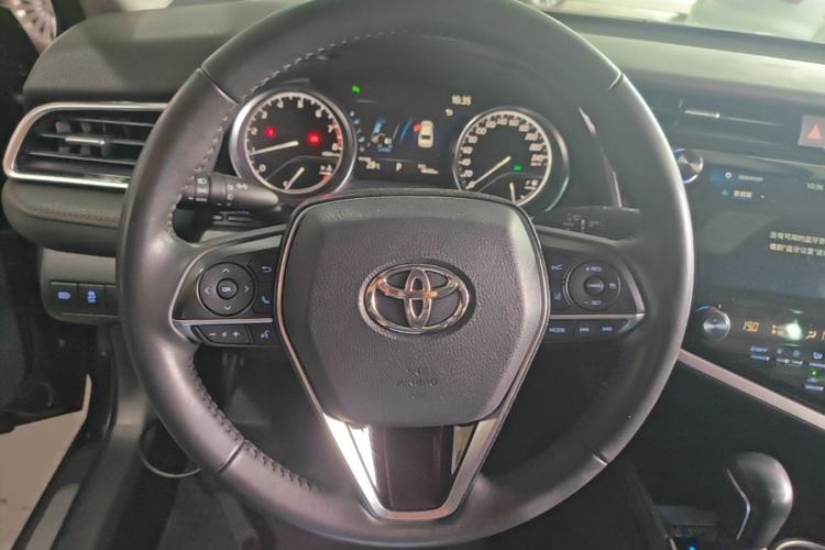 Used Toyota Camry 2021 2.0G Luxury Edition Steering Wheel
