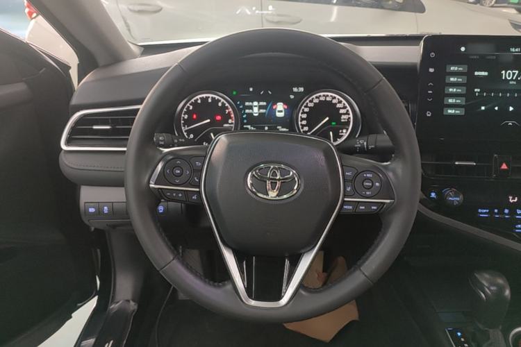 Used Toyota Camry 2021 2.0G Luxury Edition Steering Wheel