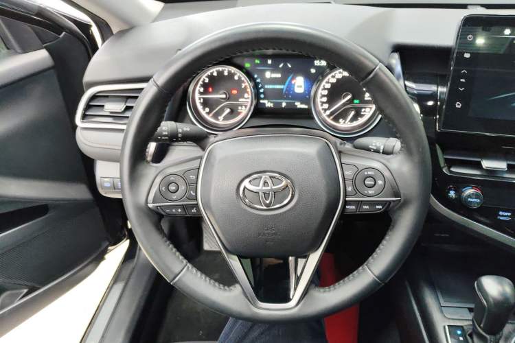 Used Toyota Camry 2021 2.0G Luxury Edition Steering Wheel