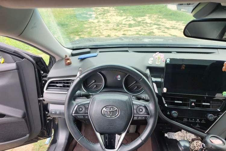 Used Toyota Camry 2021 2.0G Luxury Edition Steering Wheel
