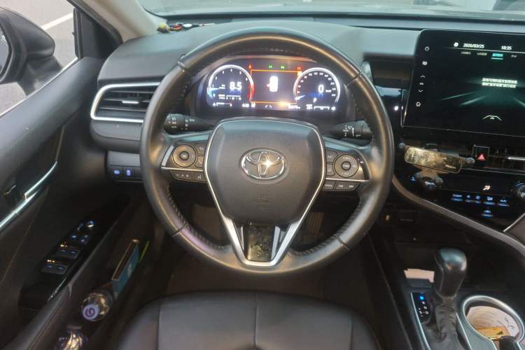 Used Toyota Camry 2021 2.5G Luxury Edition Steering Wheel