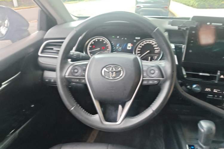 Used Toyota Camry 2021 2.0G Luxury Edition Steering Wheel