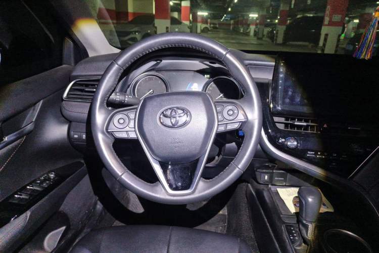 Used Toyota Camry 2021 2.0G Luxury Edition Steering Wheel
