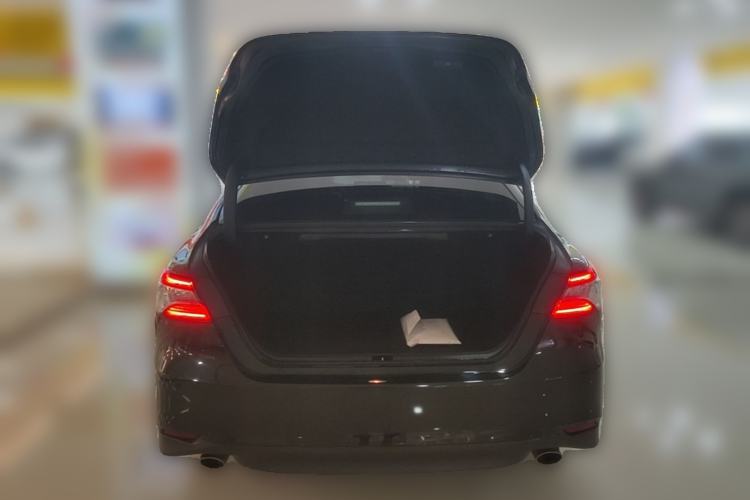 Used Toyota Camry 2021 2.5G Luxury Edition Trunk