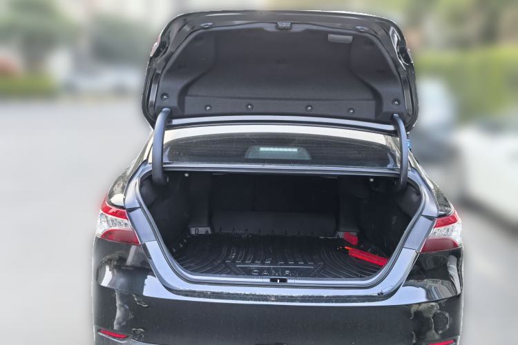 Used Toyota Camry 2021 2.5G Luxury Edition Trunk